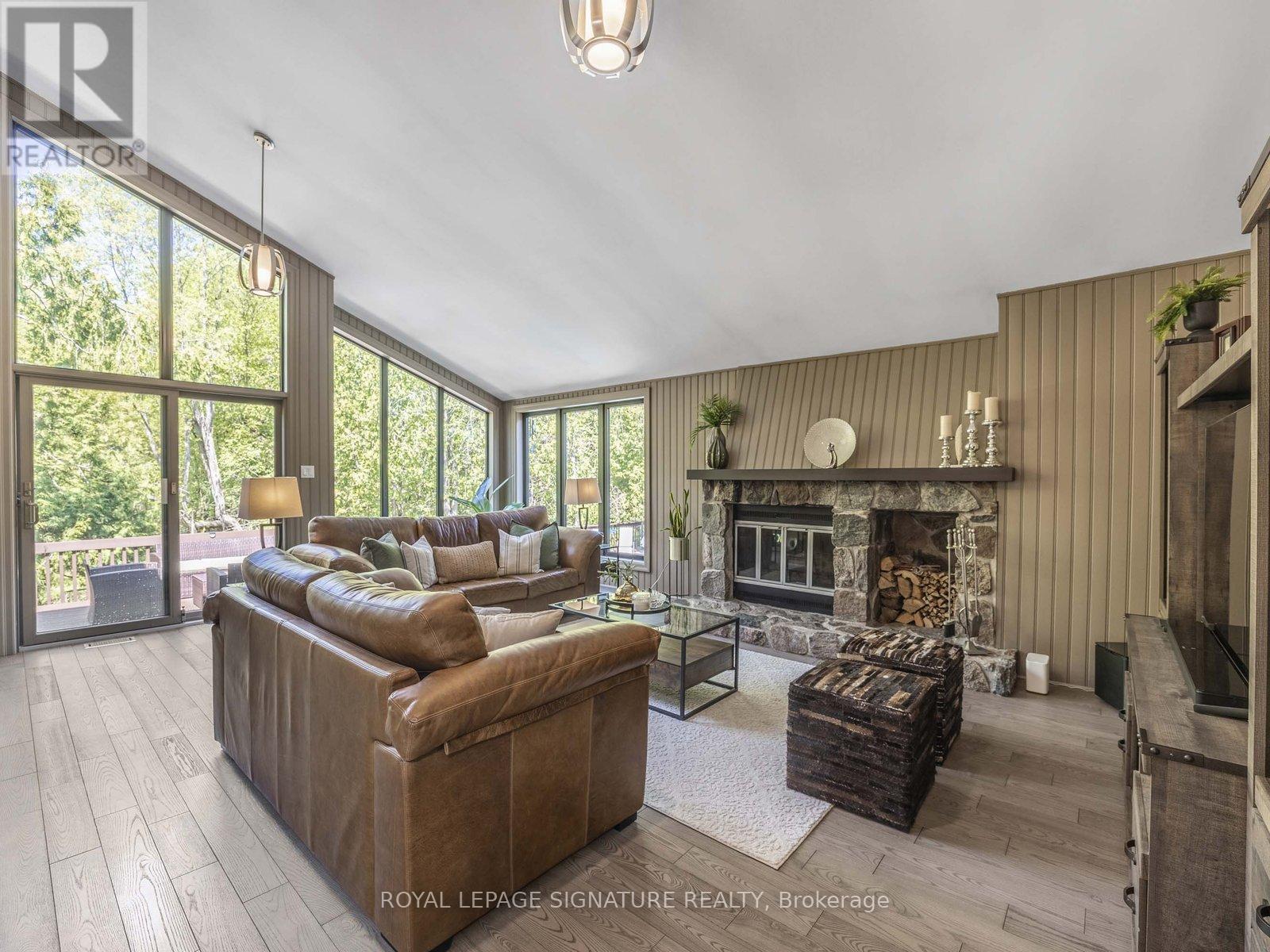 Property at 1014 TIFFANY CIRCLE image 4