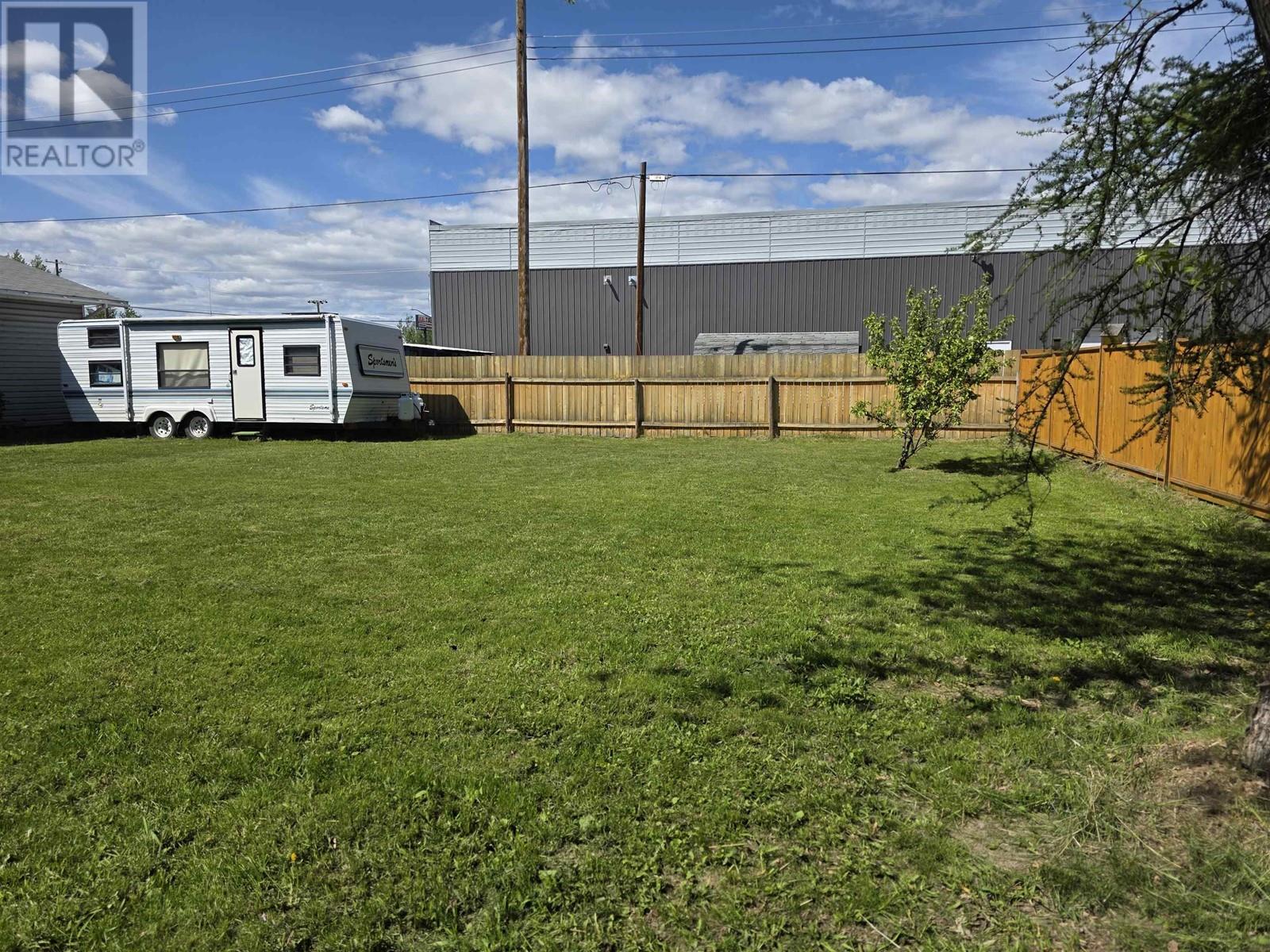 437 W 2nd Street, Vanderhoof, British Columbia  V0J 3A0 - Photo 6 - R3010375