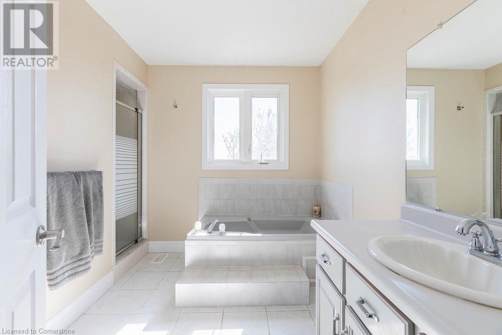 2456 Overton Drive, Burlington, Ontario  L7P 4B5 - Photo 21 - 40737341