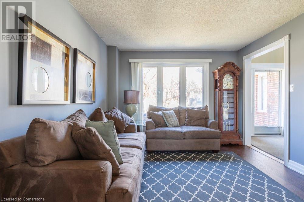 2456 Overton Drive, Burlington, Ontario  L7P 4B5 - Photo 10 - 40737341