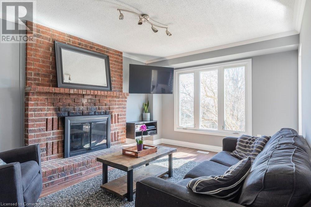 2456 Overton Drive, Burlington, Ontario  L7P 4B5 - Photo 13 - 40737341