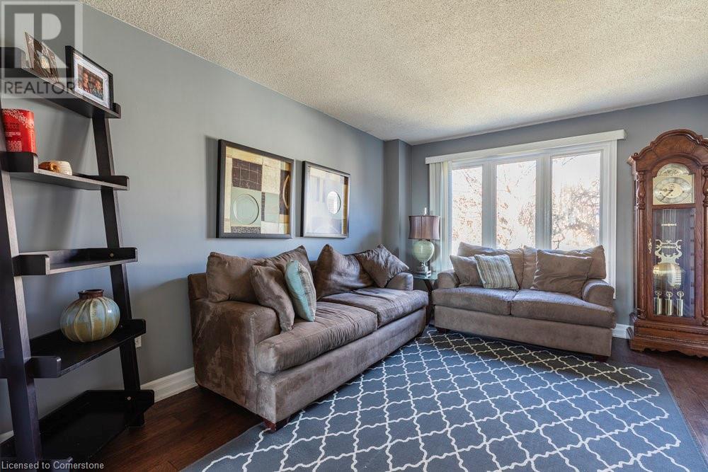 2456 Overton Drive, Burlington, Ontario  L7P 4B5 - Photo 9 - 40737341