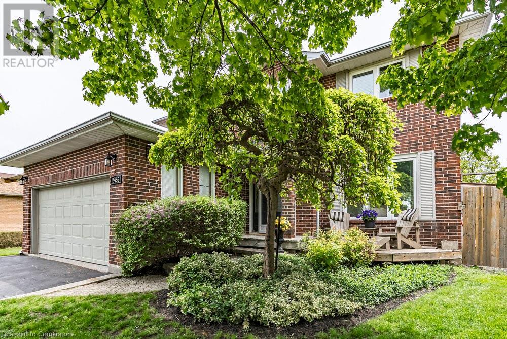 2456 Overton Drive, Burlington, Ontario  L7P 4B5 - Photo 3 - 40737341