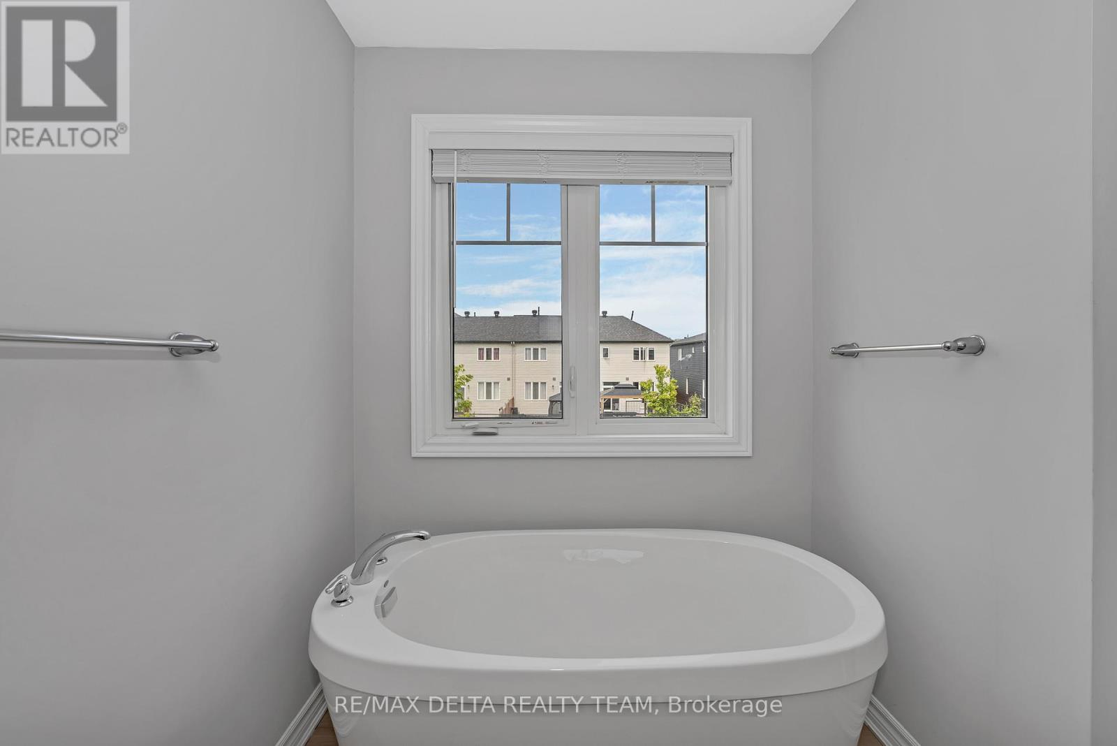 237 Willow Aster Circle, Ottawa, Ontario  K4A 1C9 - Photo 18 - X12195875