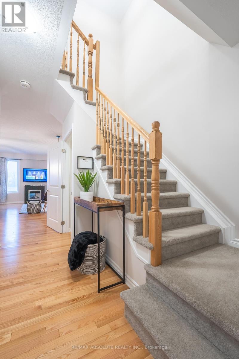 318 Livery Street, Ottawa, Ontario  K2S 1E7 - Photo 3 - X12195979