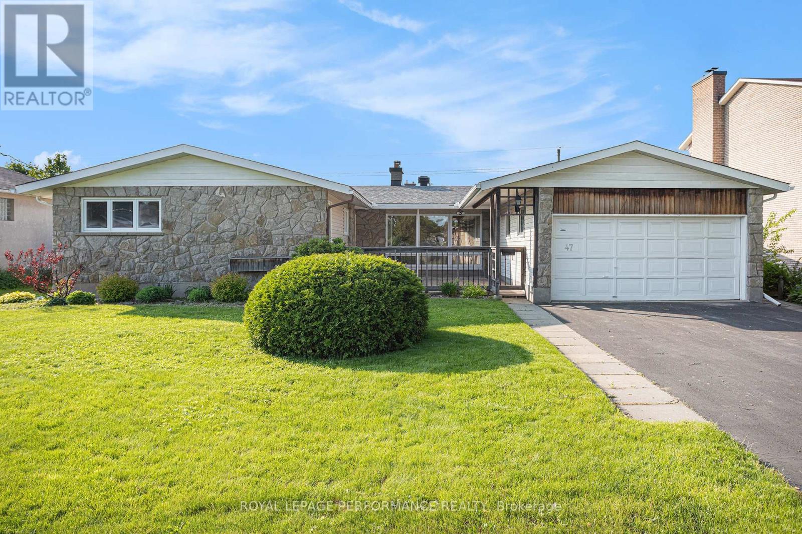 47 SUNNYCREST DRIVE, Ottawa, Ontario
