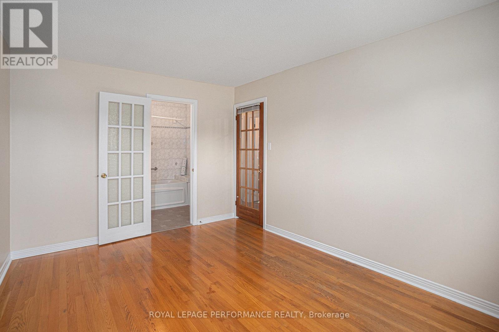 47 Sunnycrest Drive, Ottawa, Ontario  K2E 5Y4 - Photo 14 - X12195981