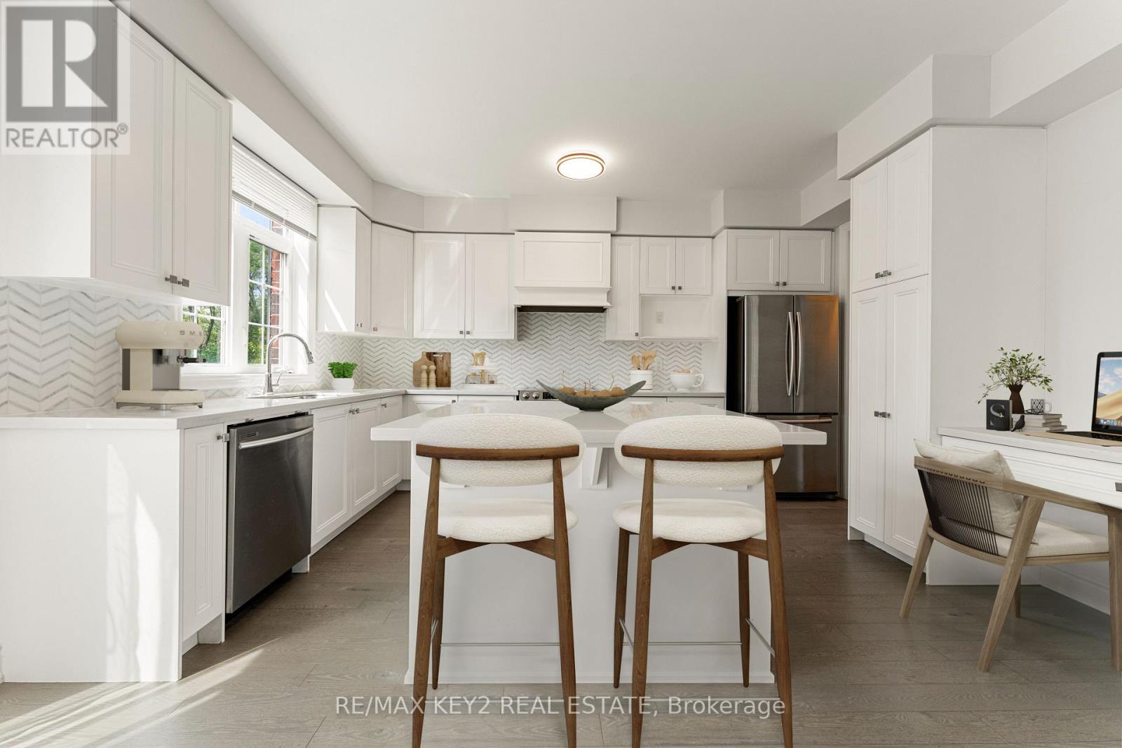 42 Boone Crescent, Vaughan, Ontario  L4H 4V1 - Photo 8 - N12195778