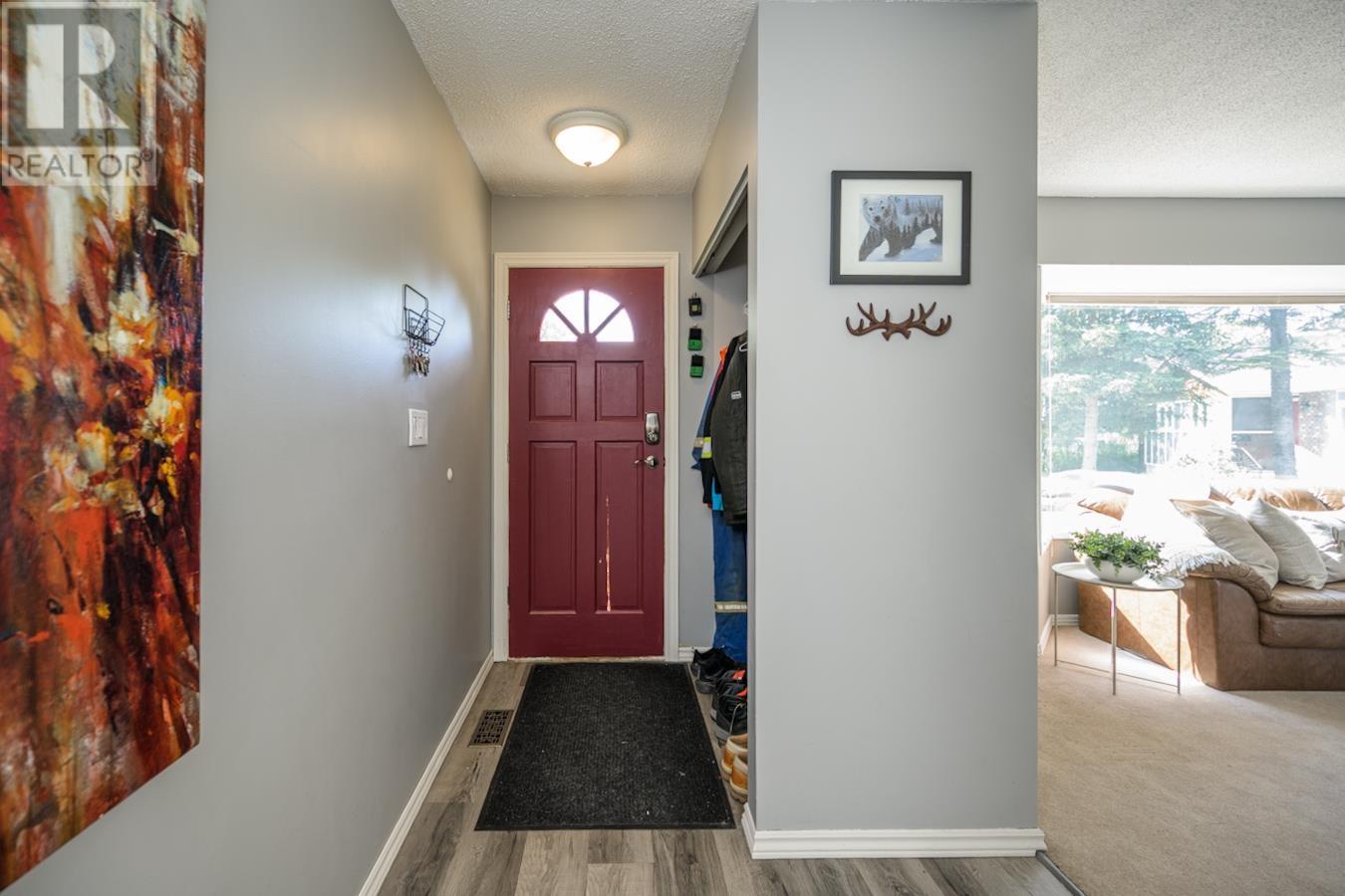 2552 Byng Avenue, Prince George, British Columbia  V2N 1E6 - Photo 2 - R3011292