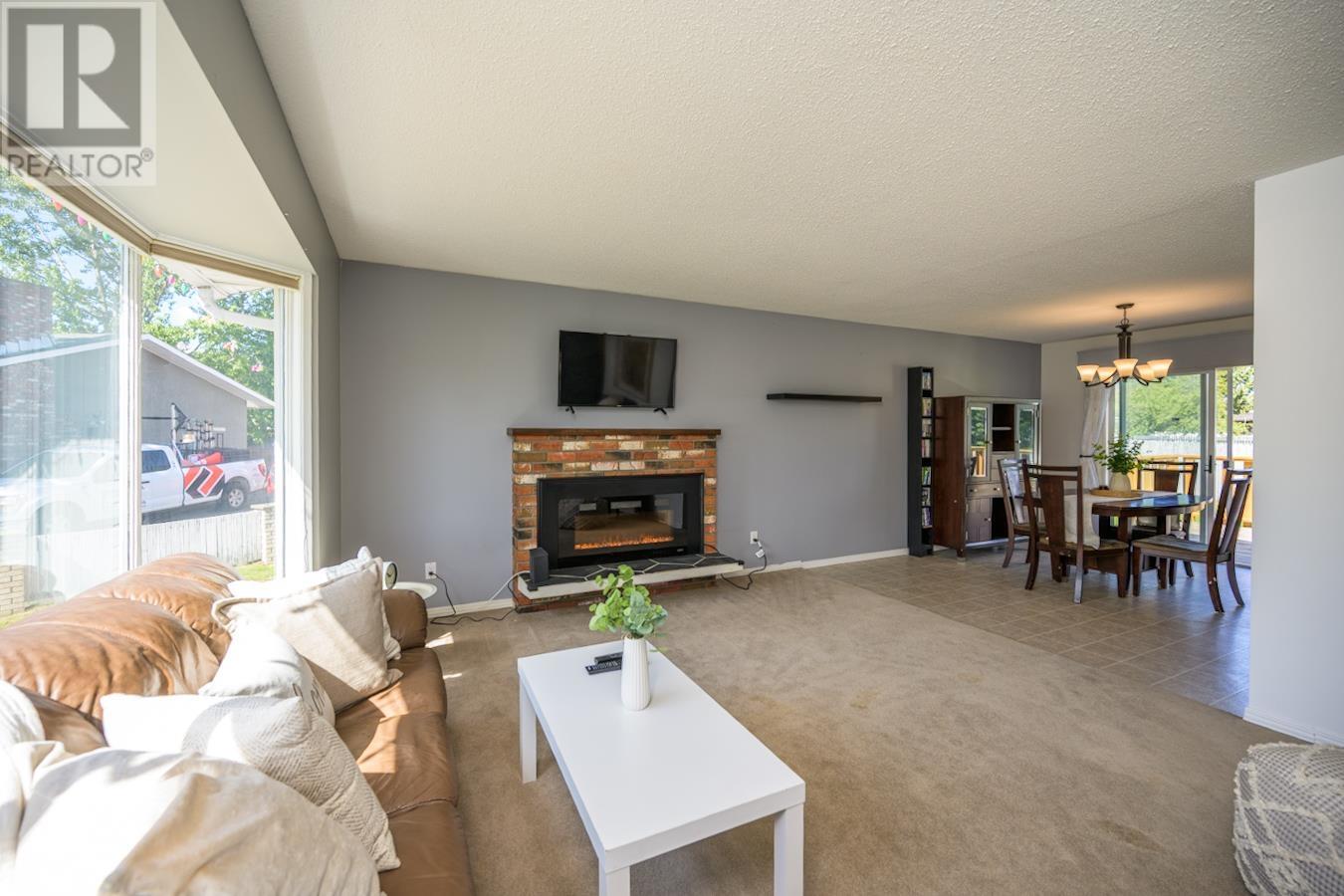 2552 Byng Avenue, Prince George, British Columbia  V2N 1E6 - Photo 4 - R3011292