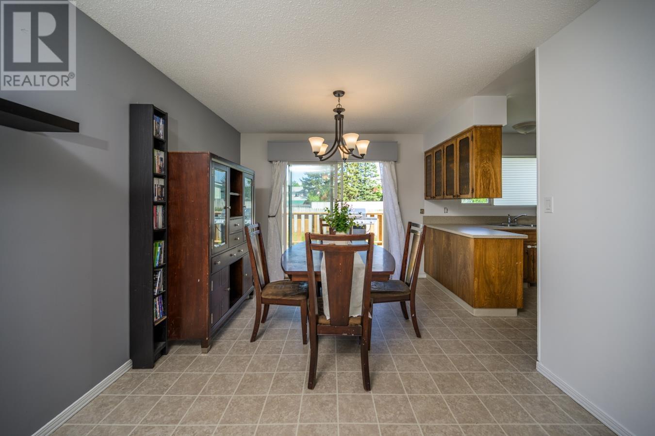 2552 Byng Avenue, Prince George, British Columbia  V2N 1E6 - Photo 6 - R3011292