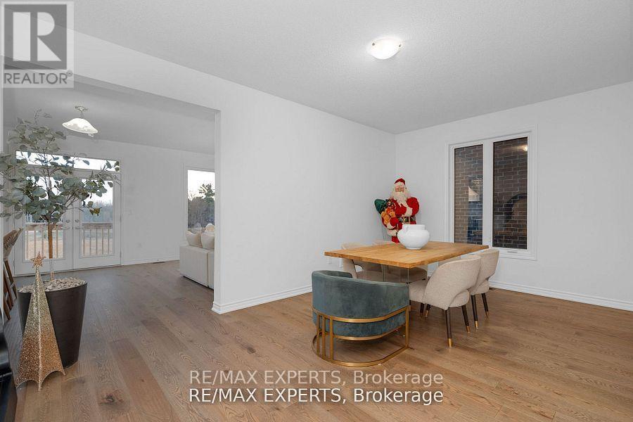 36 Shepherd Drive, Barrie, Ontario  L9J 0P3 - Photo 11 - S12195759