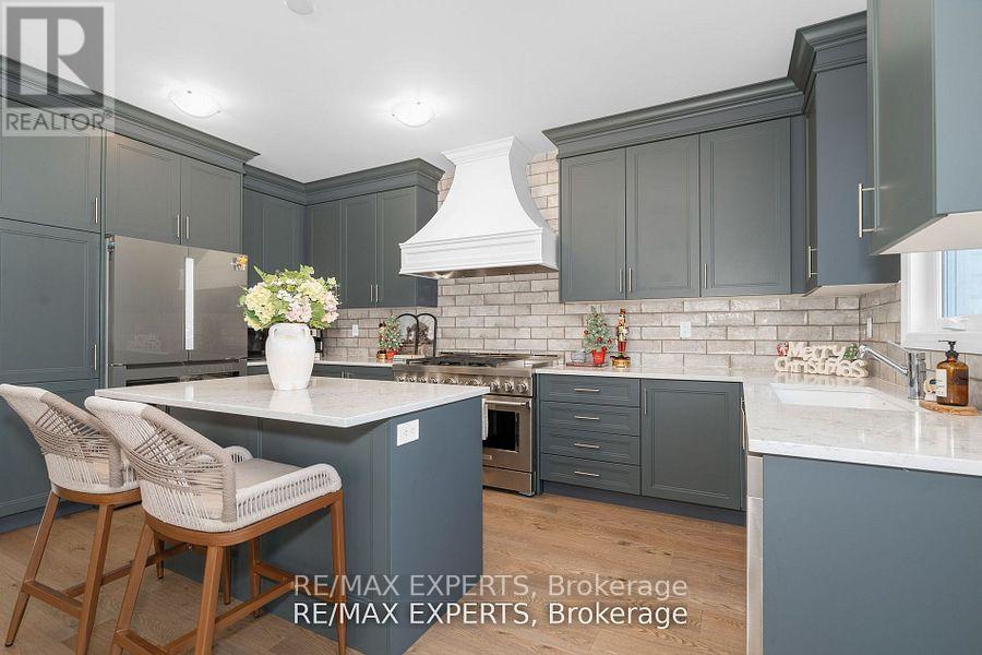 36 Shepherd Drive, Barrie, Ontario  L9J 0P3 - Photo 15 - S12195759