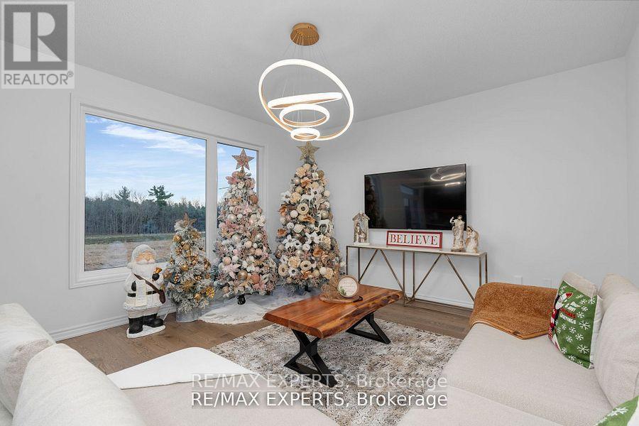 36 Shepherd Drive, Barrie, Ontario  L9J 0P3 - Photo 18 - S12195759