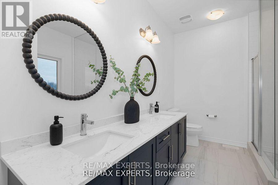 36 Shepherd Drive, Barrie, Ontario  L9J 0P3 - Photo 33 - S12195759