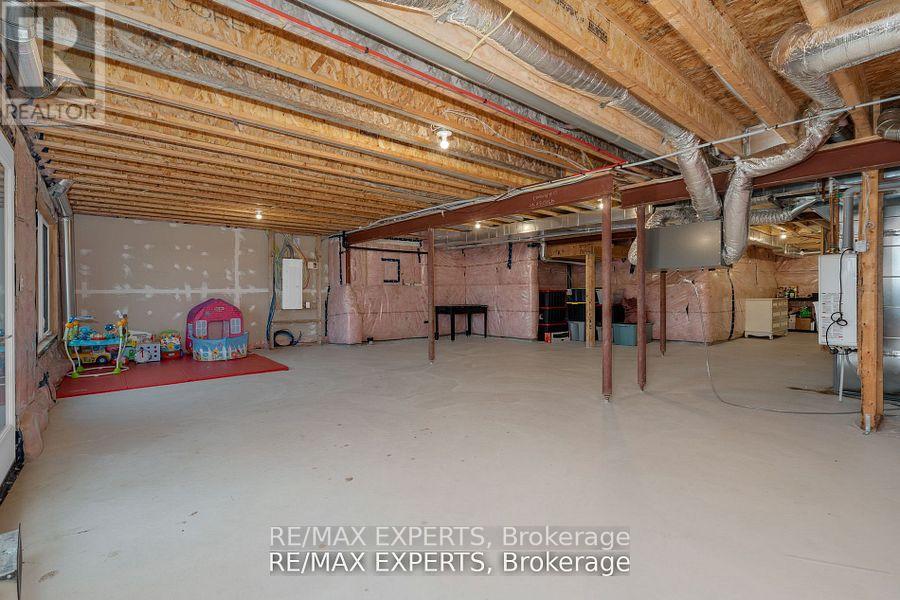 36 Shepherd Drive, Barrie, Ontario  L9J 0P3 - Photo 37 - S12195759