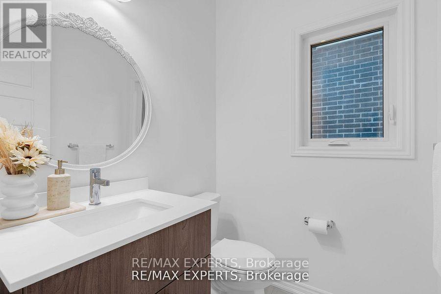 36 Shepherd Drive, Barrie, Ontario  L9J 0P3 - Photo 6 - S12195759