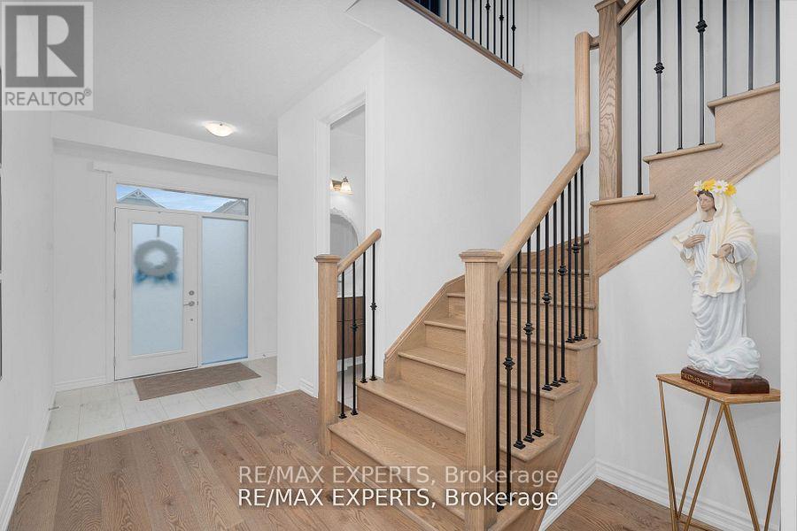 36 Shepherd Drive, Barrie, Ontario  L9J 0P3 - Photo 7 - S12195759