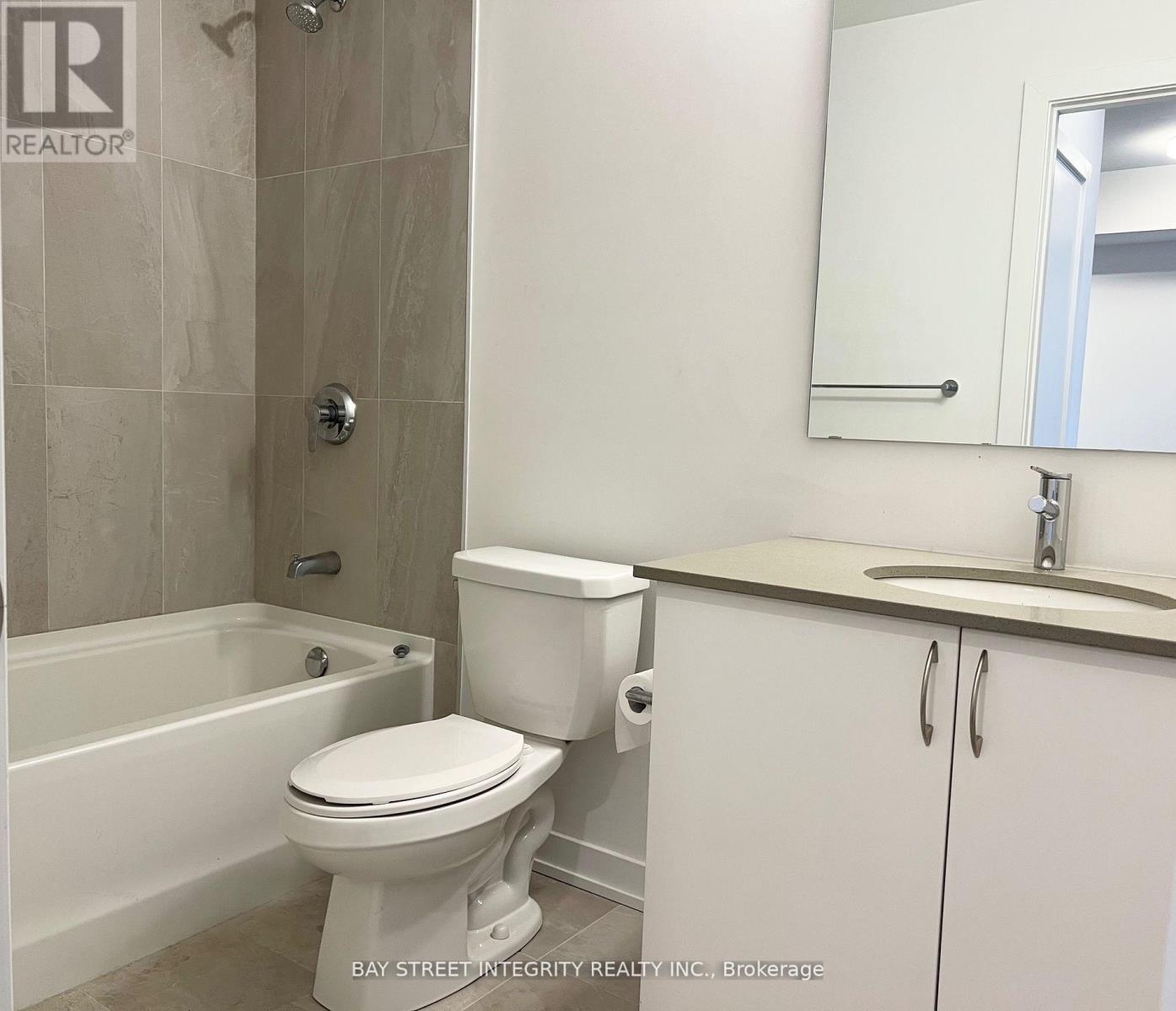 804 - 56 Lakeside Terrace, Barrie, Ontario  L4M 7B9 - Photo 7 - S12195801