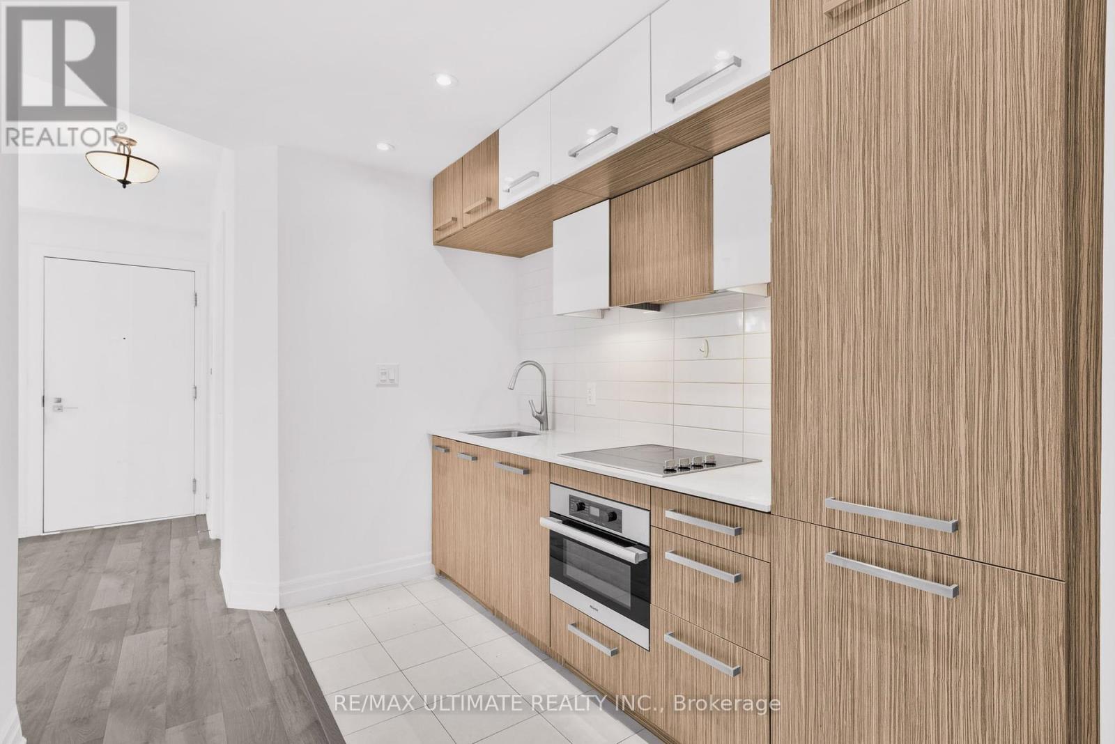 506 - 8 The Esplanade Street, Toronto, Ontario  M5E 0A6 - Photo 11 - C12195858