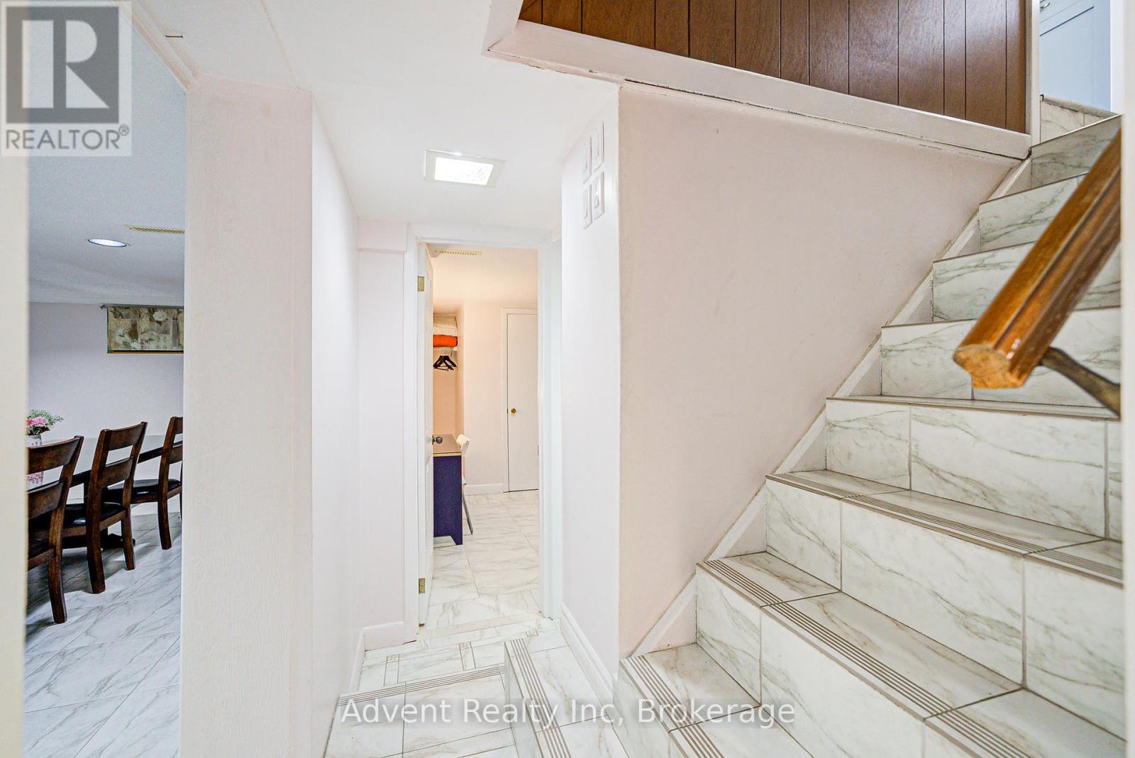 223 Willowdale Avenue, Toronto, Ontario  M2N 4Z4 - Photo 25 - C12195908