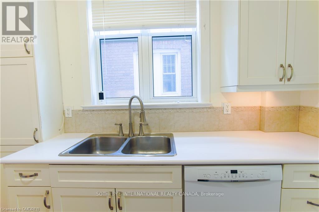 49 Hillsdale Avenue W, Toronto (Yonge-Eglinton), Ontario  M5P 1E9 - Photo 7 - C12195963