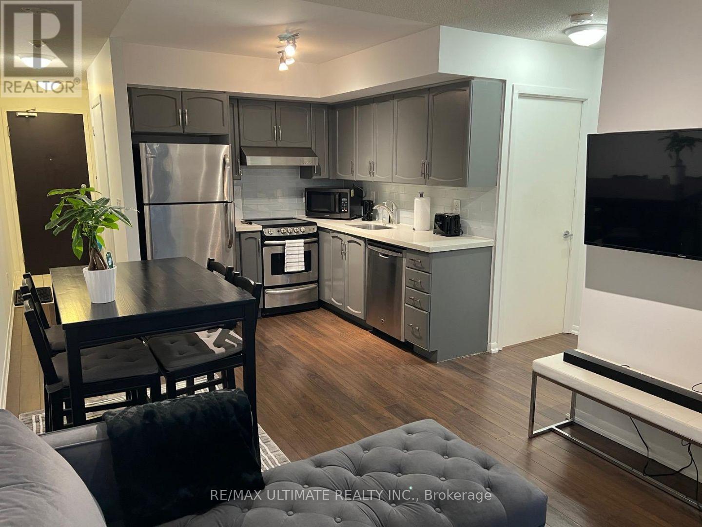 1016 - 231 Fort York Boulevard, Toronto (Niagara), Ontario  M5V 1B2 - Photo 2 - C12195976