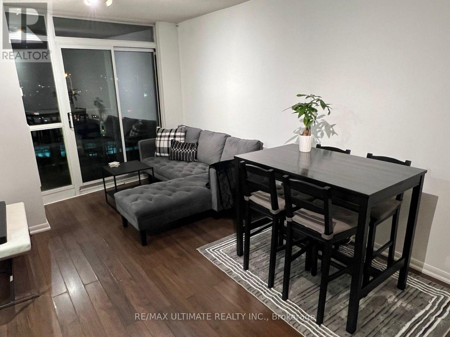 1016 - 231 Fort York Boulevard, Toronto (Niagara), Ontario  M5V 1B2 - Photo 5 - C12195976