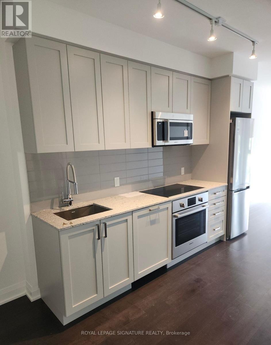 421 - 293 The Kingsway, Toronto, Ontario  M9A 0E8 - Photo 8 - W12195768