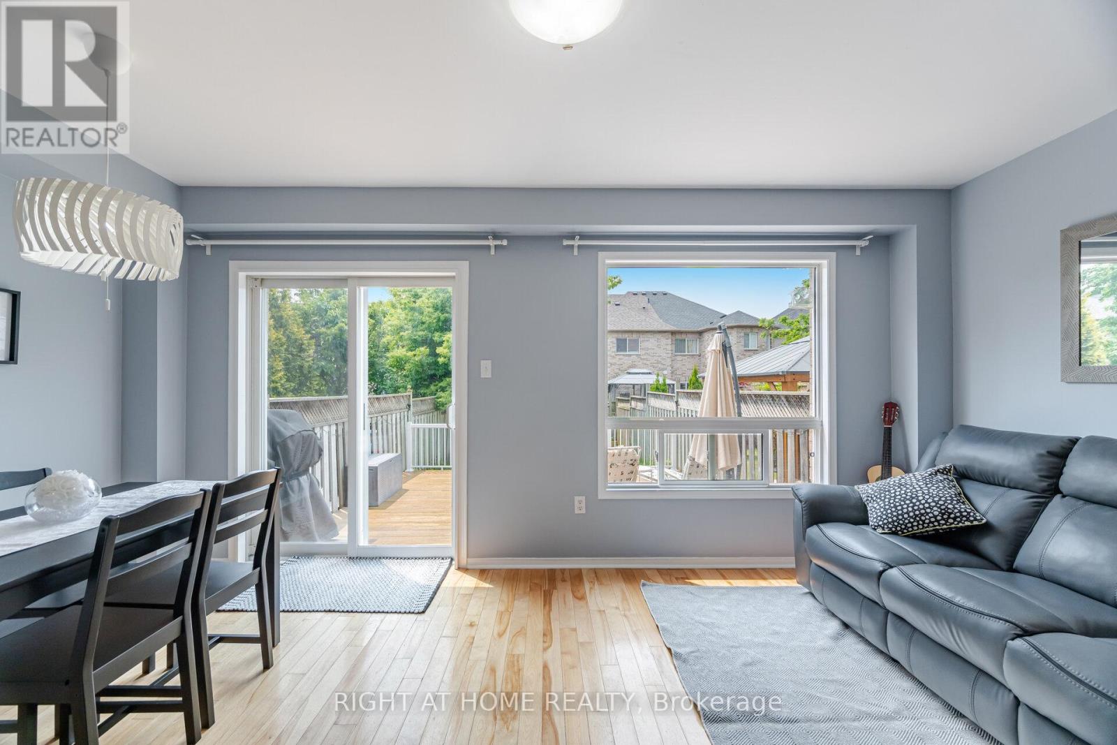 24 Bradley Drive, Halton Hills, Ontario  L7G 6B5 - Photo 14 - W12195786