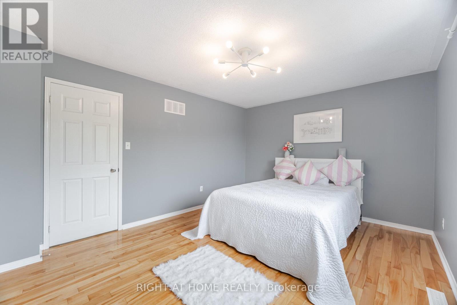 24 Bradley Drive, Halton Hills, Ontario  L7G 6B5 - Photo 25 - W12195786