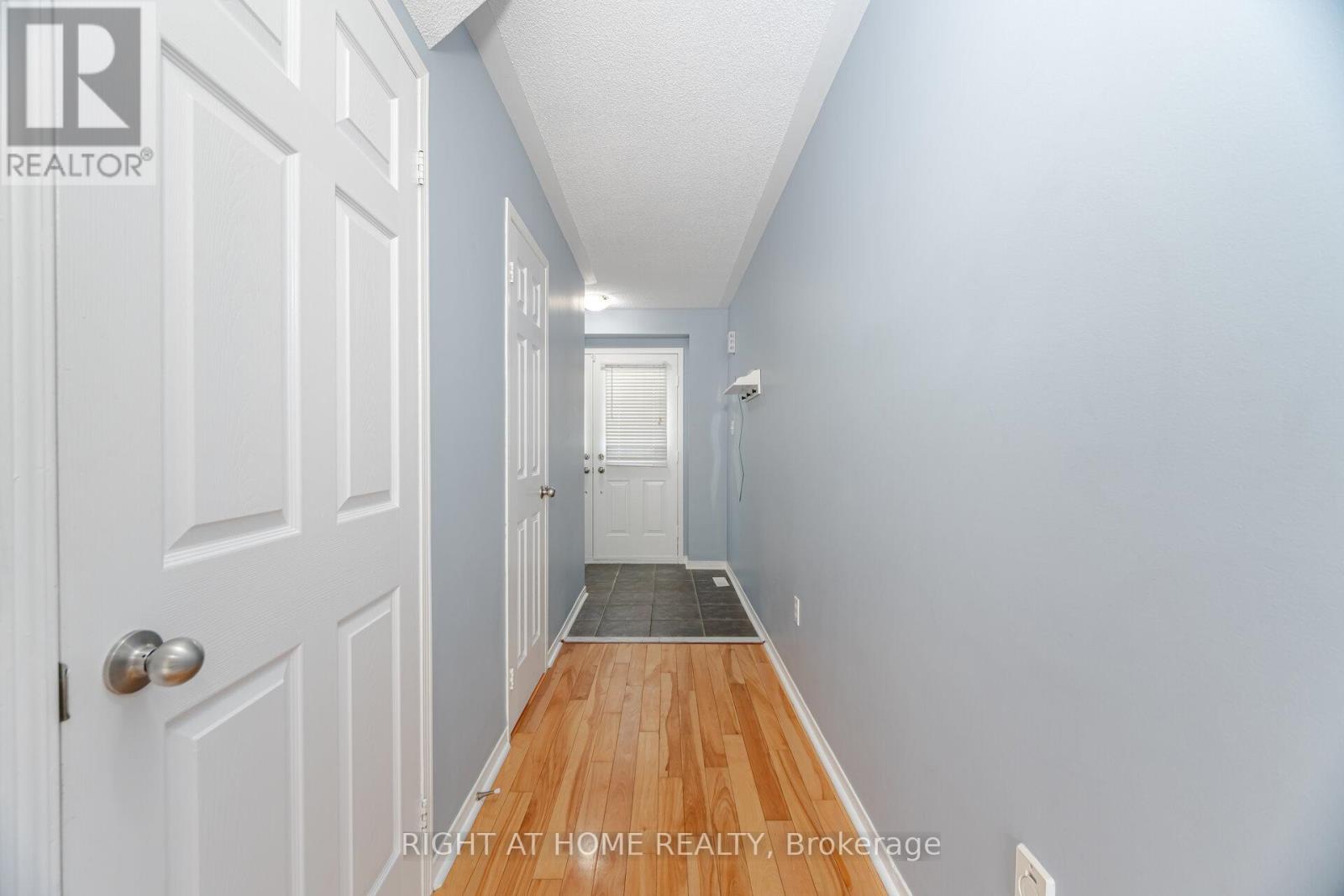 24 Bradley Drive, Halton Hills, Ontario  L7G 6B5 - Photo 7 - W12195786
