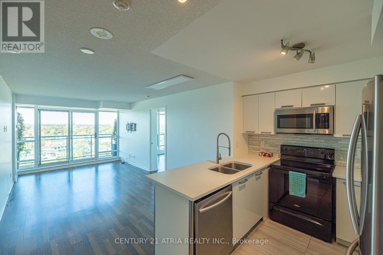 1704 - 185 LEGION ROAD, Toronto, Ontario