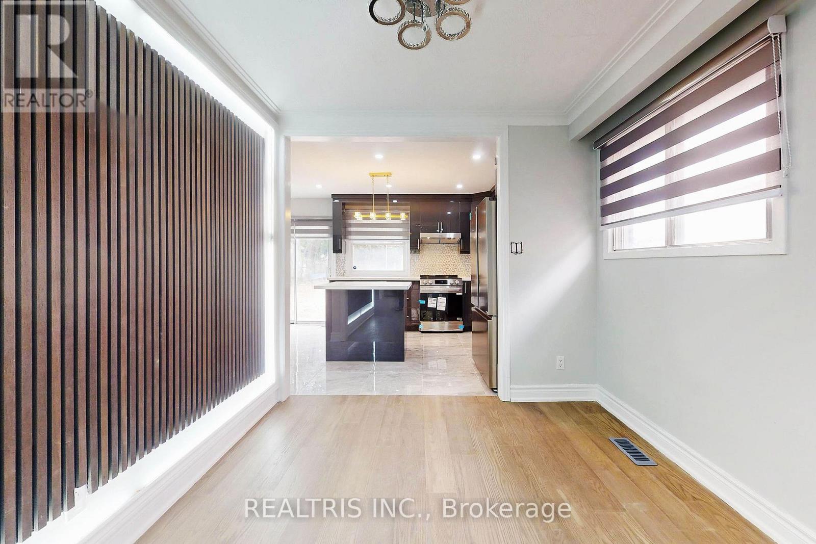 36 Tealham Drive, Toronto, Ontario  M9V 3T6 - Photo 9 - W12195813