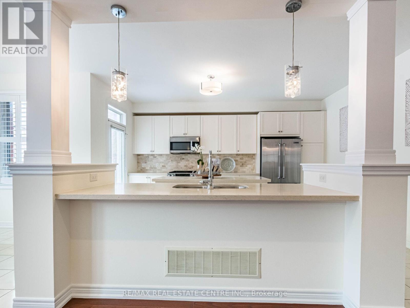 72 Mcechearn Crescent, Caledon, Ontario  L7C 3Y2 - Photo 18 - W12195828