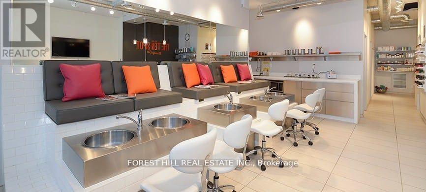 916 Queen Street E, Toronto, Ontario  M4M 1J5 - Photo 2 - E12195853