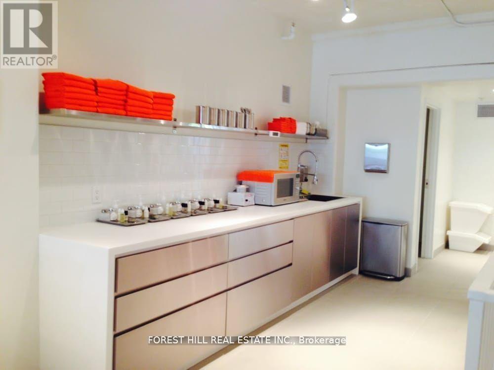 916 Queen Street E, Toronto, Ontario  M4M 1J5 - Photo 7 - E12195853
