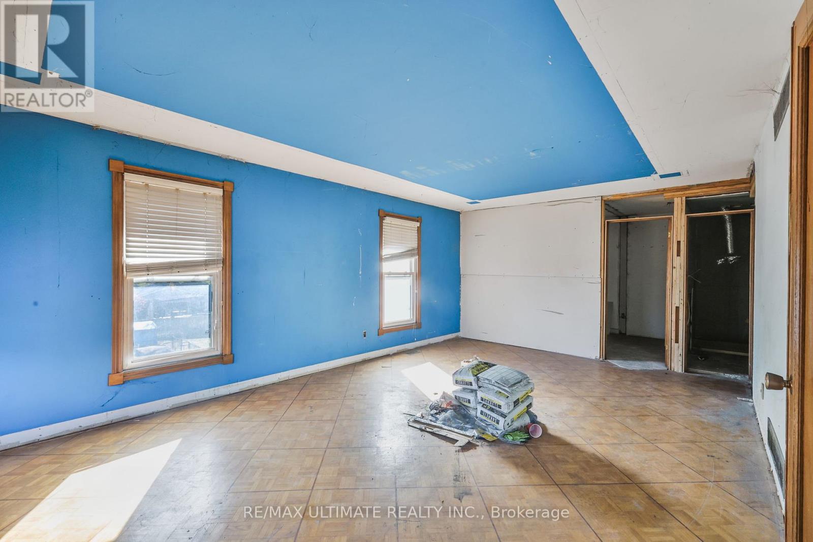 1010 Ritson Road N, Oshawa, Ontario  L1G 6Z5 - Photo 3 - E12195877