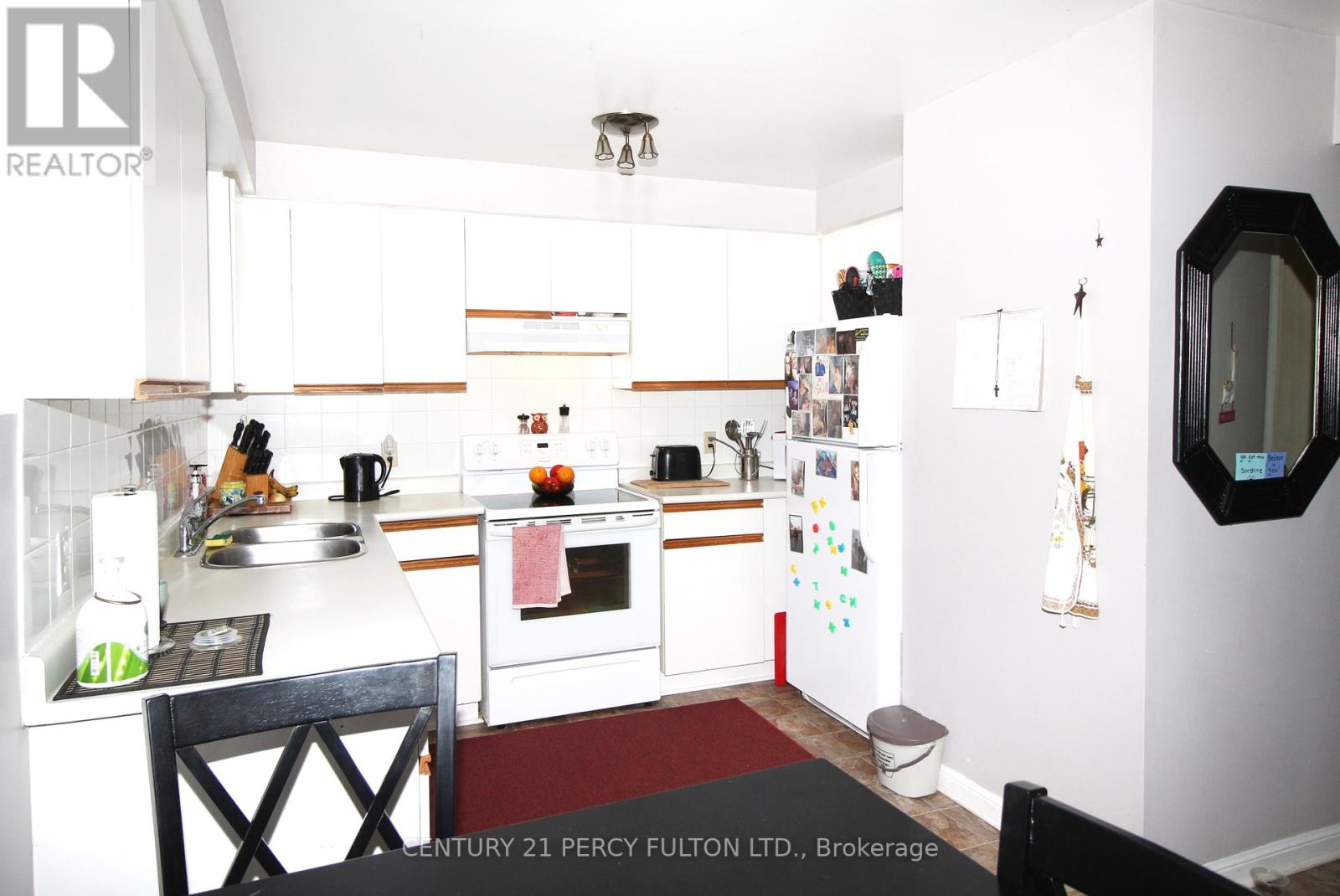 318 College Avenue, Oshawa, Ontario  L1J 1S1 - Photo 8 - E12195895