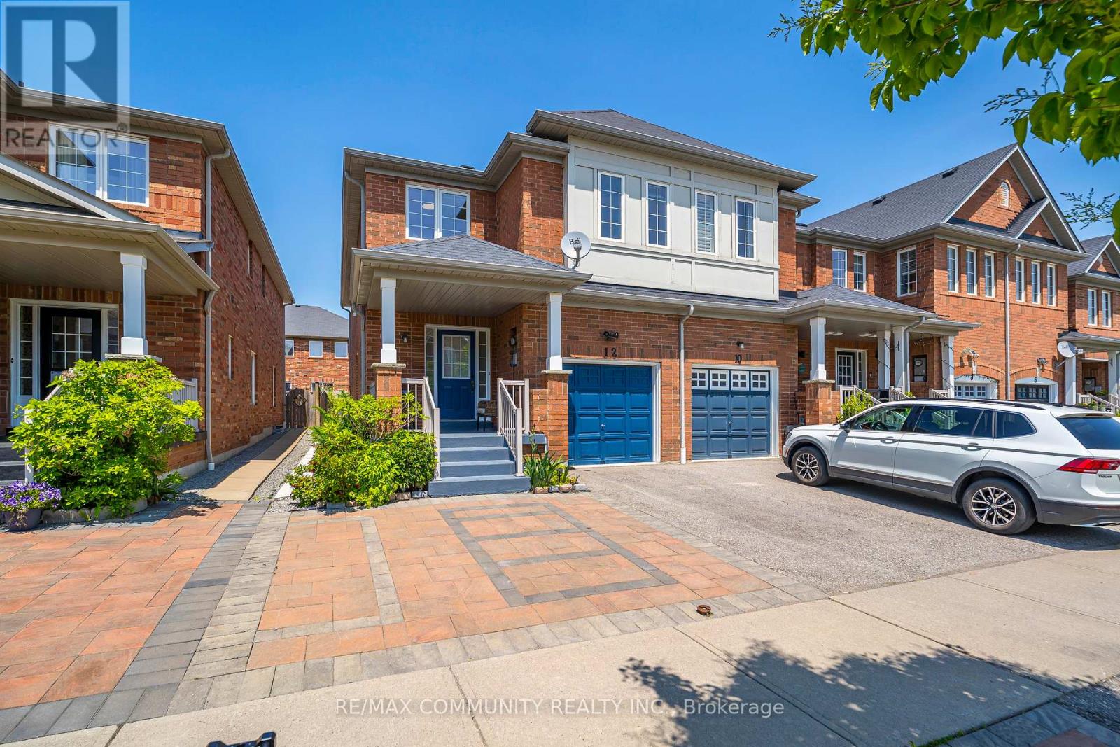 12 HICKMAN ROAD, Ajax, Ontario
