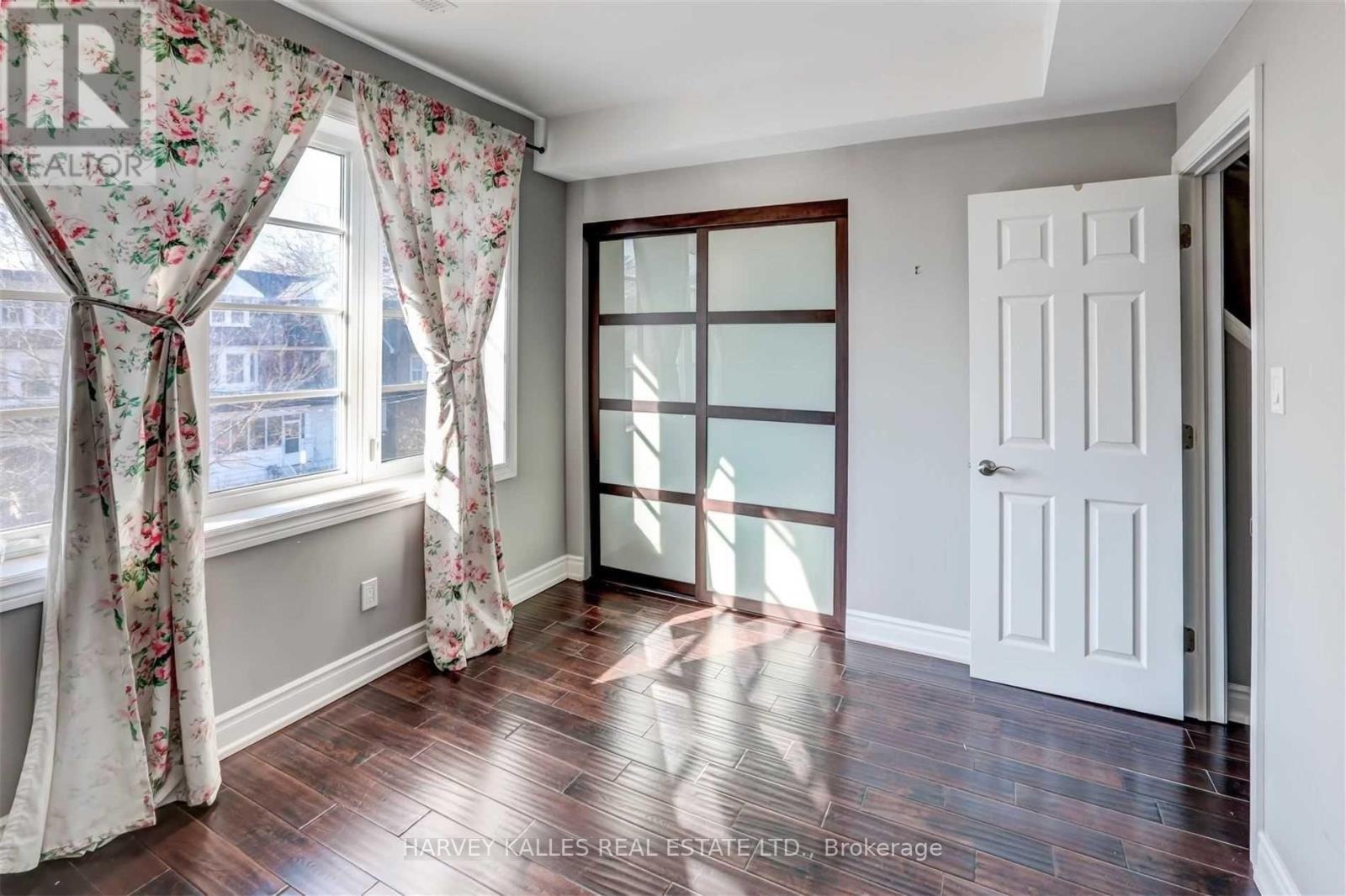 58 Sandford Avenue, Toronto (South Riverdale), Ontario  M4L 2E7 - Photo 19 - E12195956