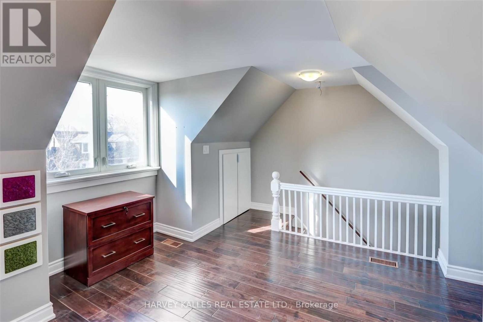 58 Sandford Avenue, Toronto (South Riverdale), Ontario  M4L 2E7 - Photo 21 - E12195956