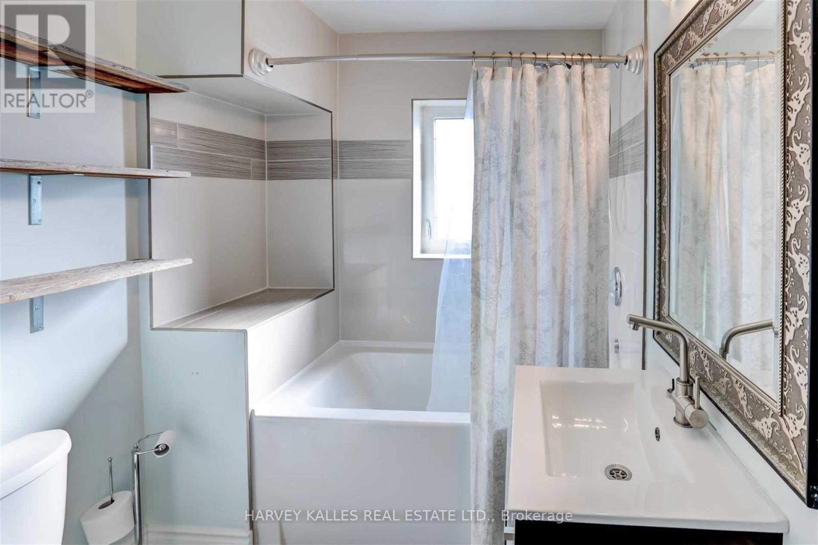 58 Sandford Avenue, Toronto (South Riverdale), Ontario  M4L 2E7 - Photo 23 - E12195956