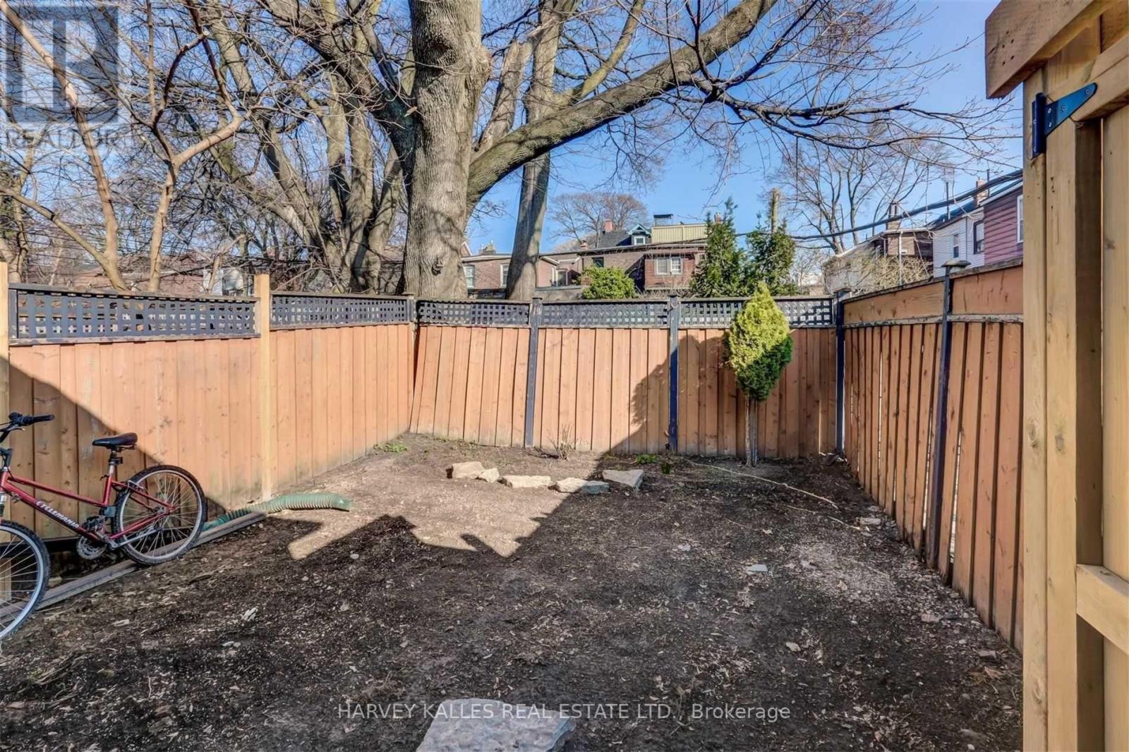 58 Sandford Avenue, Toronto (South Riverdale), Ontario  M4L 2E7 - Photo 24 - E12195956