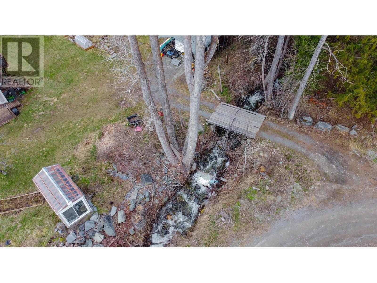 9270 Campbell Street, Moyie, British Columbia  V0B 2A0 - Photo 43 - 10345011