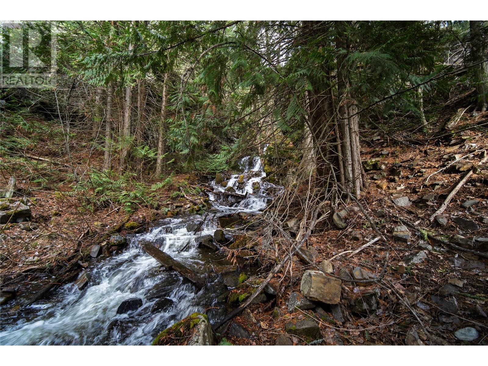 9270 Campbell Street, Moyie, British Columbia  V0B 2A0 - Photo 45 - 10345011