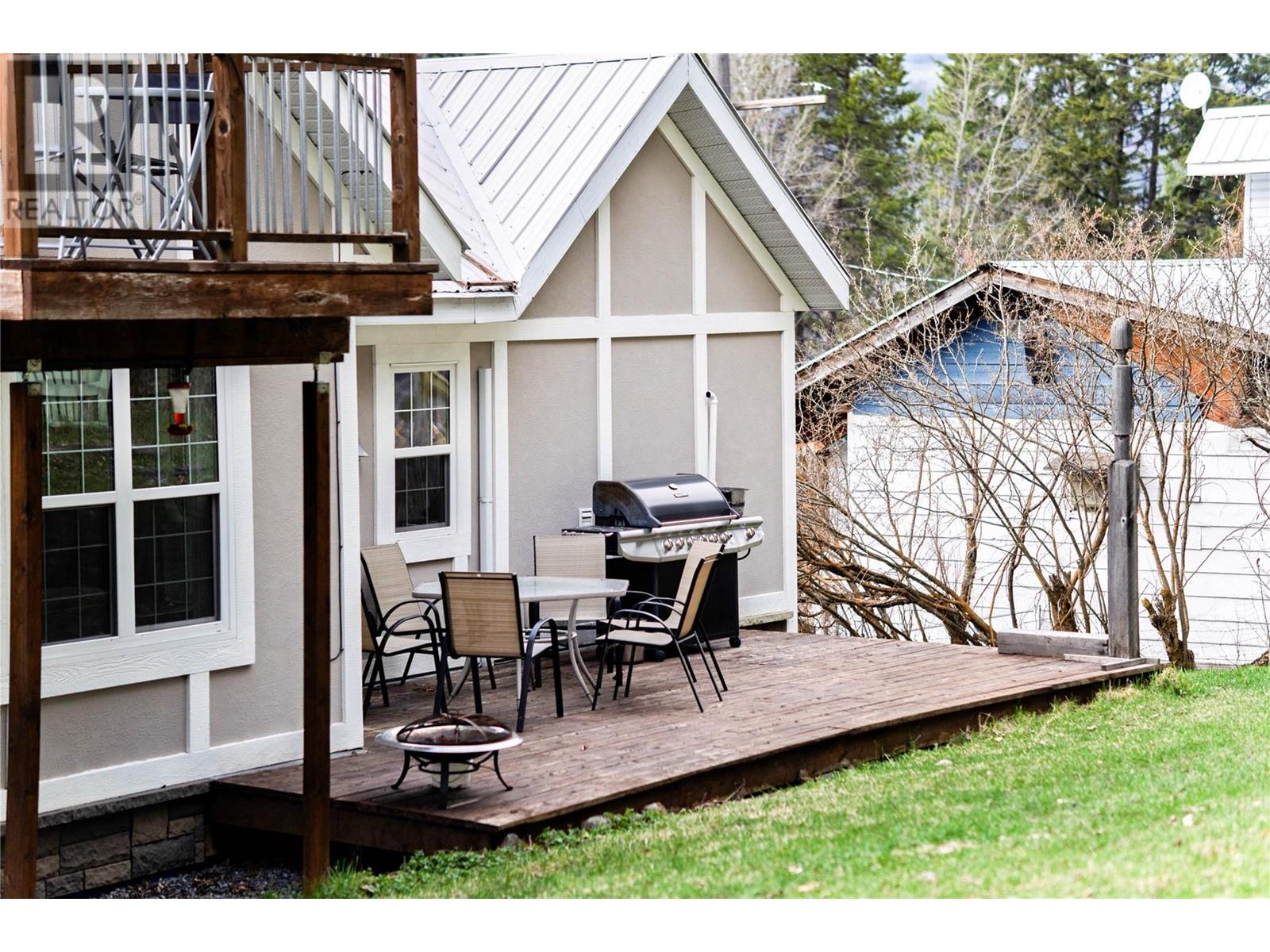 9270 Campbell Street, Moyie, British Columbia  V0B 2A0 - Photo 41 - 10345011