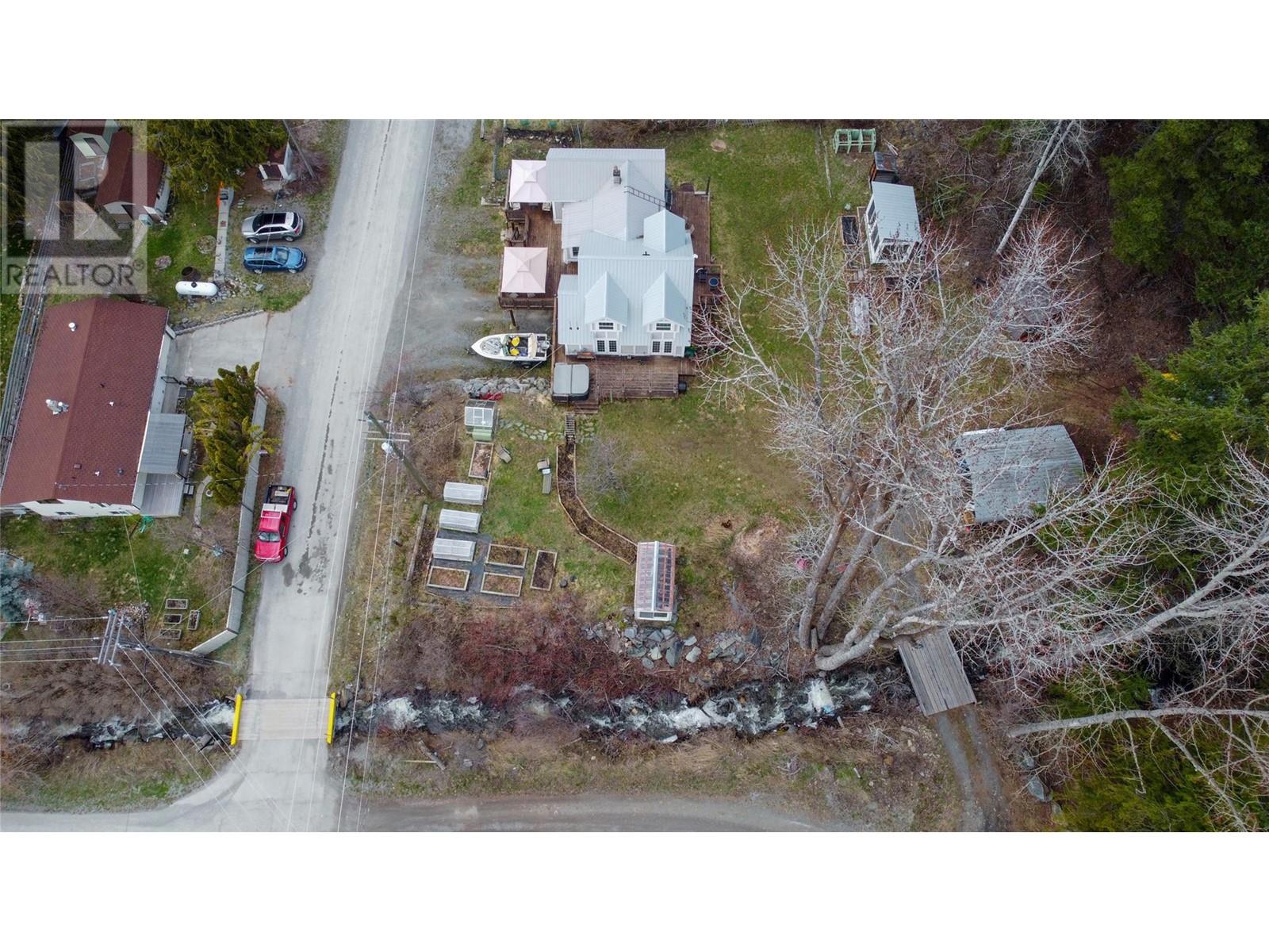 9270 Campbell Street, Moyie, British Columbia  V0B 2A0 - Photo 44 - 10345011