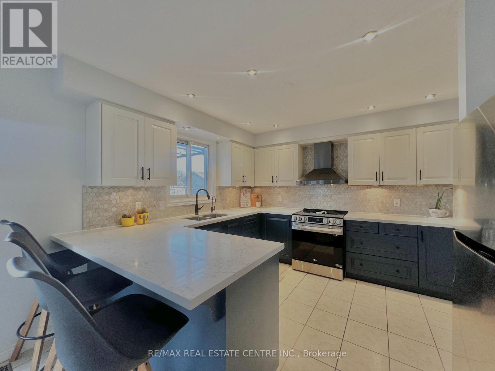 329 Rintoul Crescent, Shelburne, Ontario  L9V 3C5 - Photo 12 - X12195783