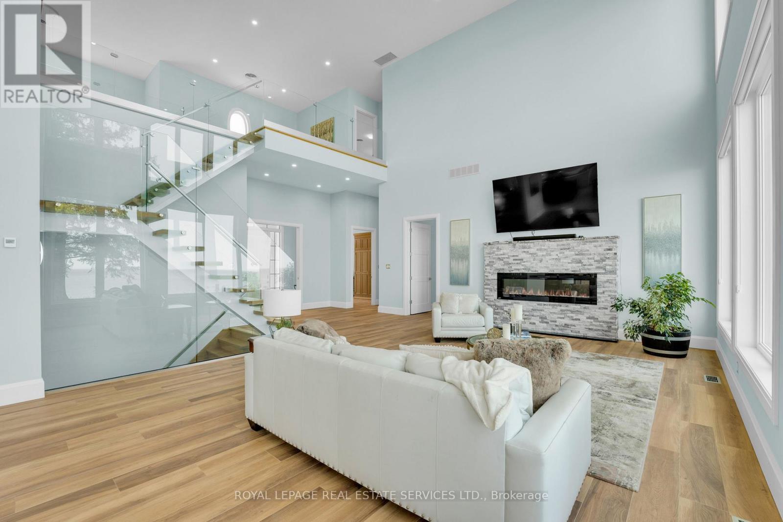 2581 North Service Road, Lincoln (Lincoln-Jordan/vineland), Ontario  L0R 1S0 - Photo 21 - X12195832